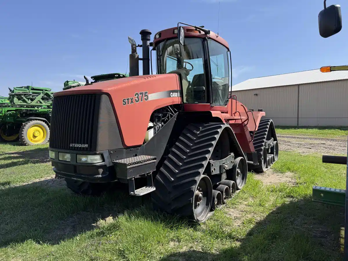Gallery image 2 for Used 2001 Case IH STX375 QUADTRAC Tractor
