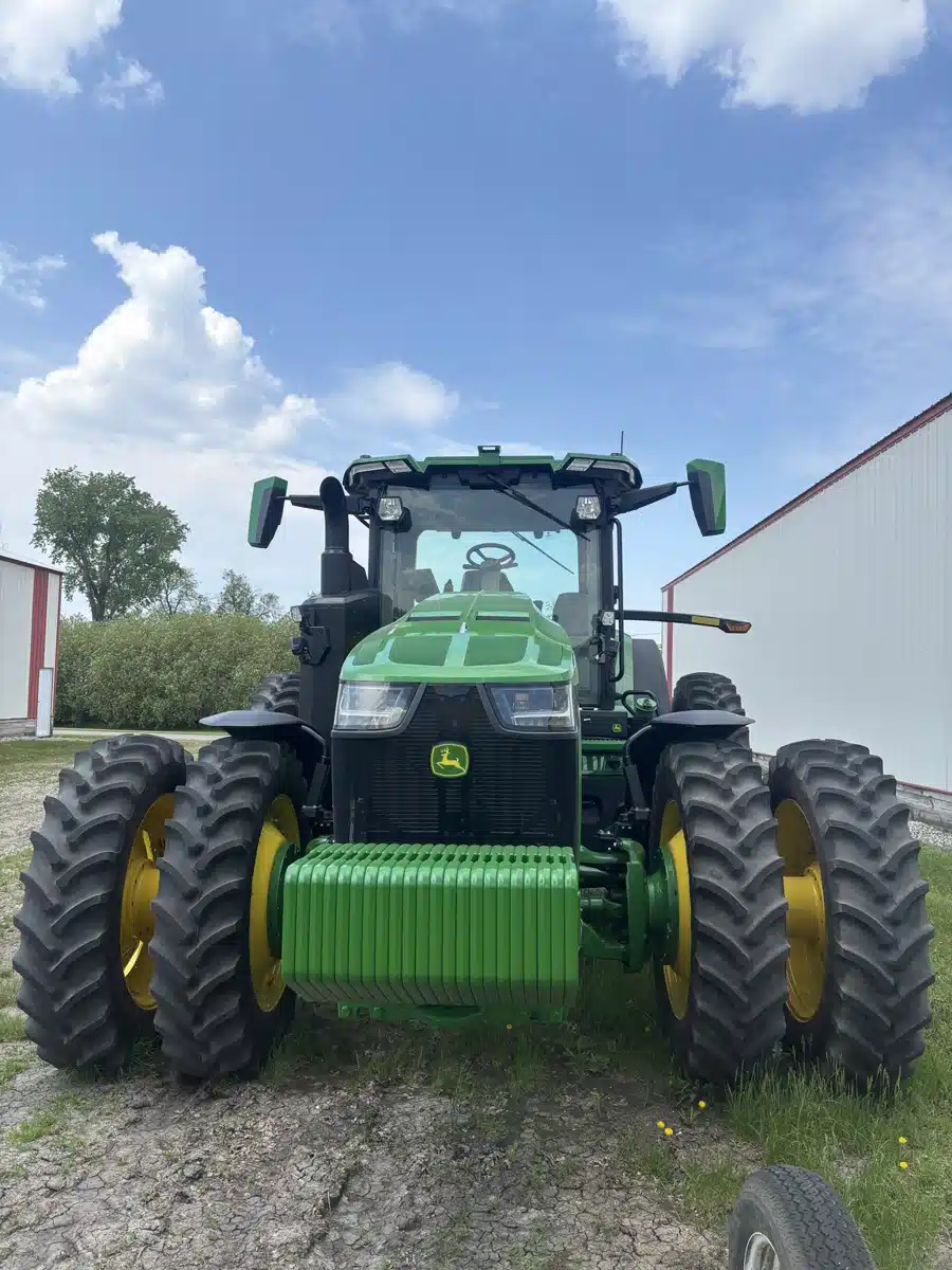 Gallery image 2 for Used 2023 John Deere 8R 370 Tractor