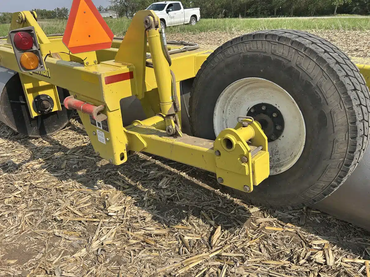 Gallery image 2 for Used 2013 Degelman LR8080 Packer
