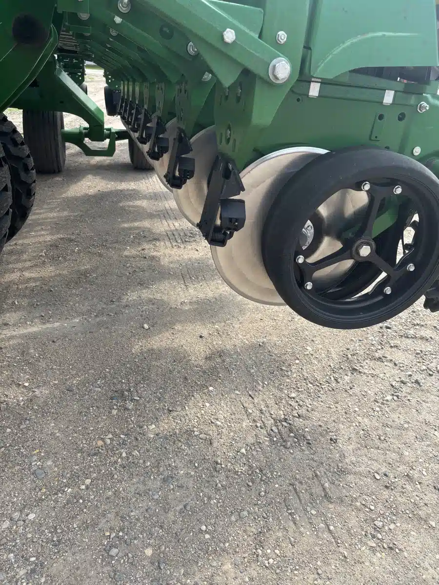 Gallery image 2 for Used 2023 John Deere DB44 Planter