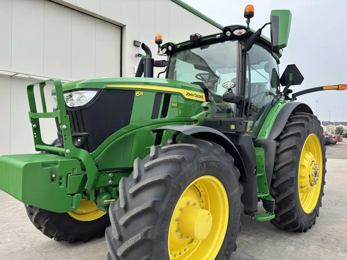 Gallery image 2 for Used 2024 John Deere 6R 195 Tractor