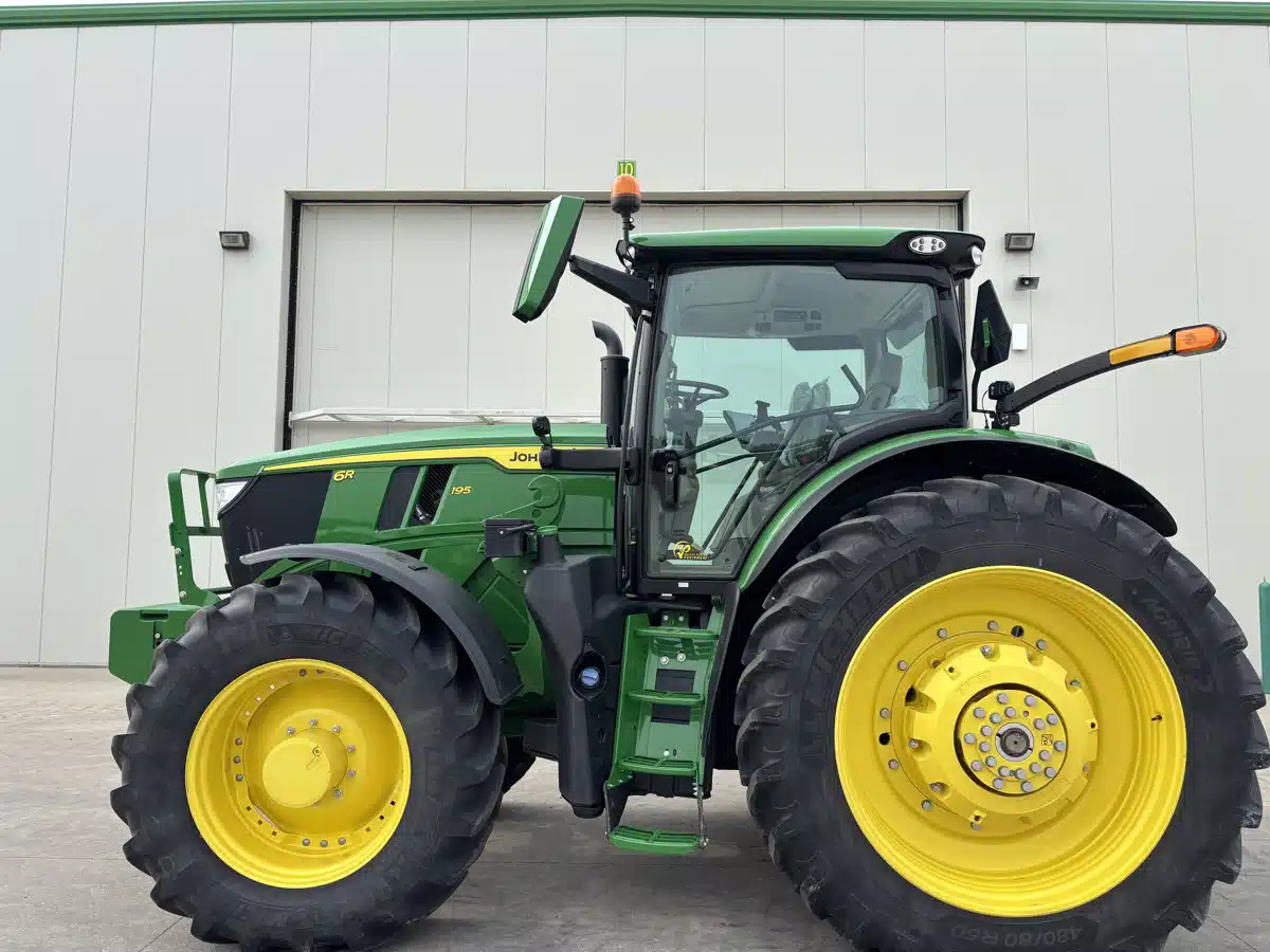 Gallery image 1 for Used 2024 John Deere 6R 195 Tractor