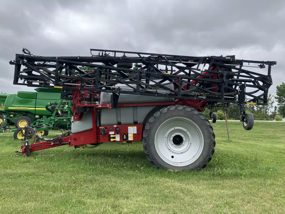 Gallery image 2 for Used 2022 Unverferth TA1600 Sprayer - Pull Type
