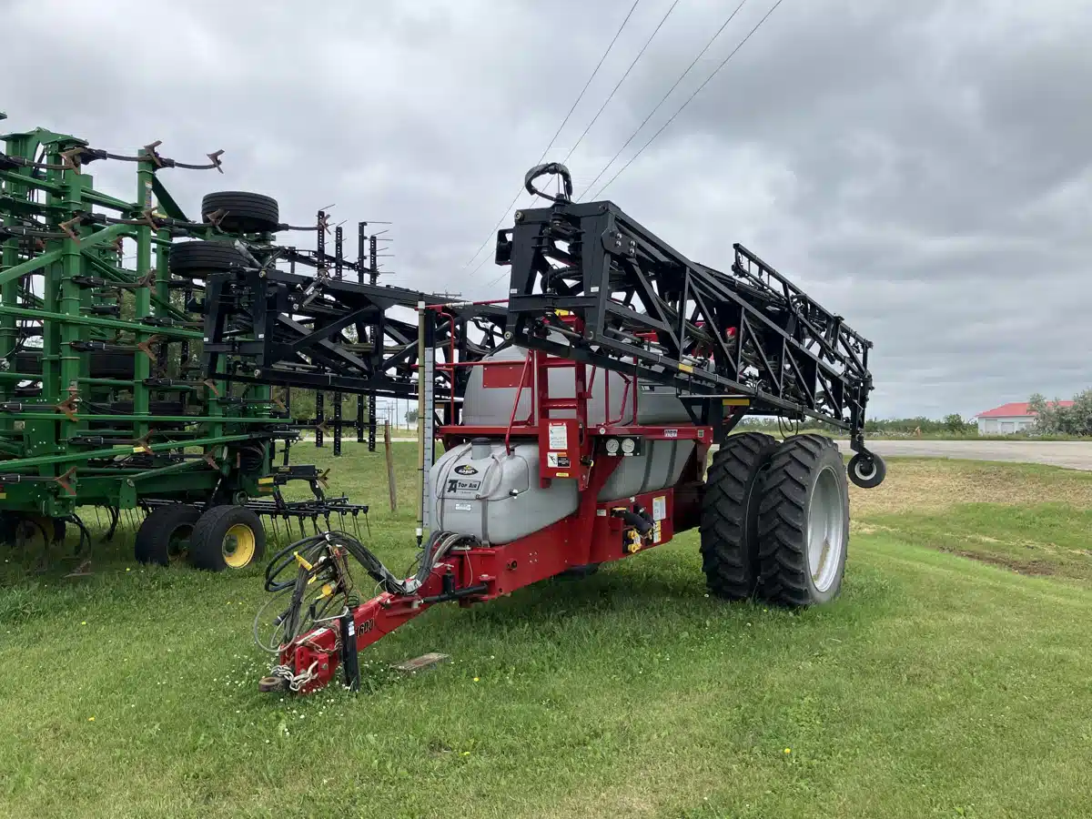 Gallery image 1 for Used 2022 Unverferth TA1600 Sprayer - Pull Type