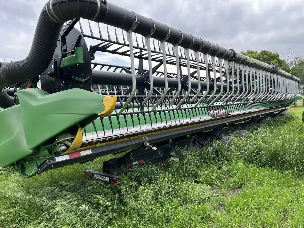 Gallery image 1 for Used 2016 John Deere 645FD Header - Draper