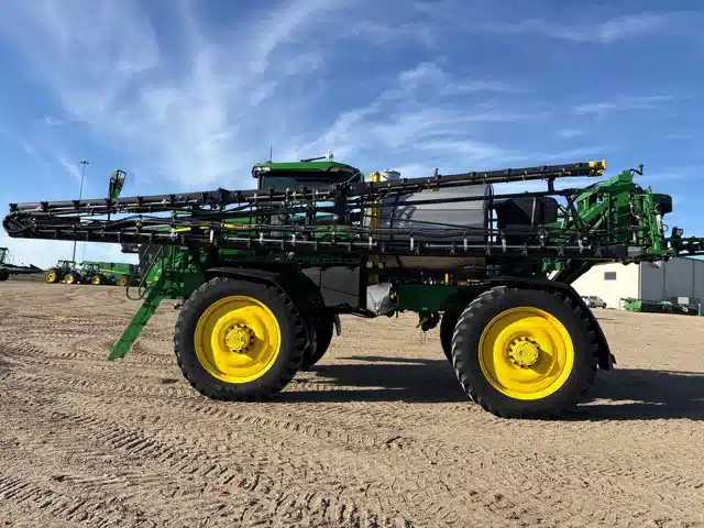 Gallery image 2 for Used 2025 John Deere 616R Sprayer - Self Propelled