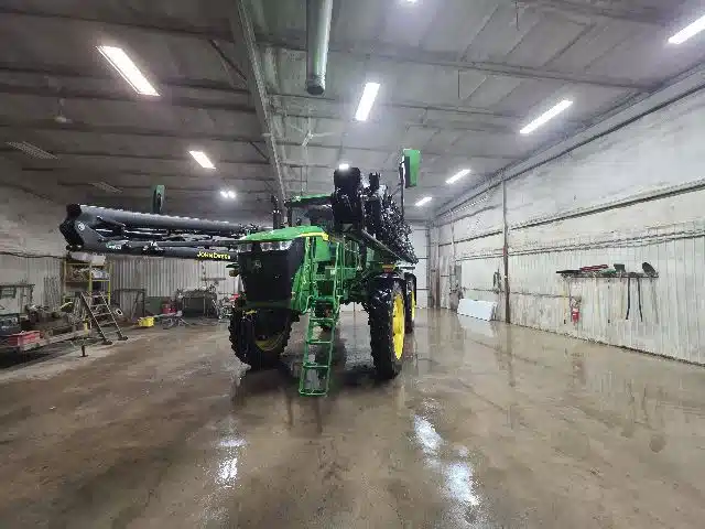 Gallery image 2 for Used 2025 John Deere 616R Sprayer - Self Propelled