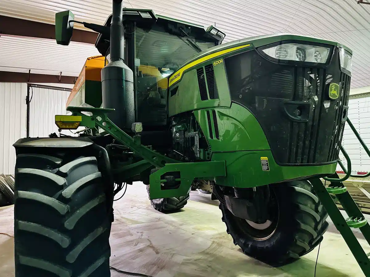 Gallery image 2 for Used 2023 John Deere 600R Spreader - Broadcast