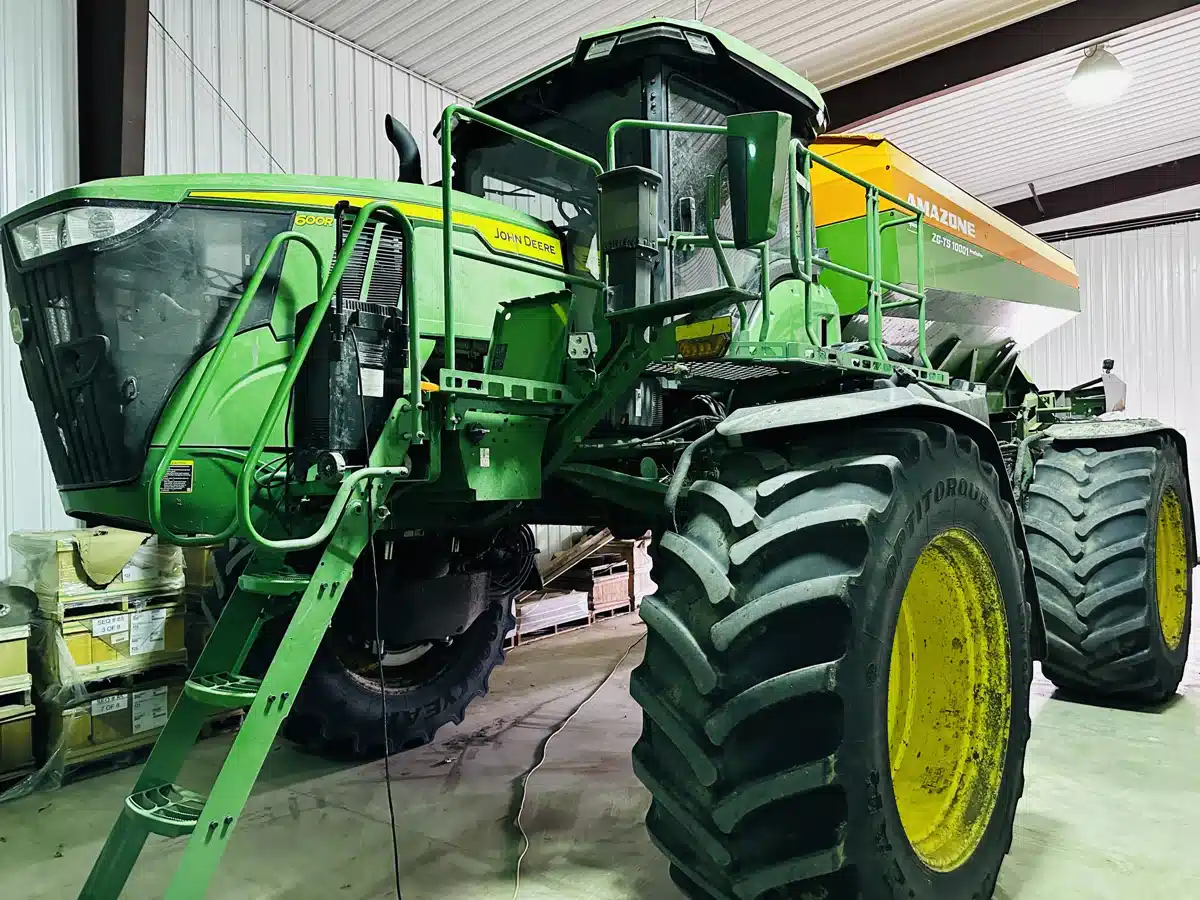 Gallery image 1 for Used 2023 John Deere 600R Spreader - Broadcast