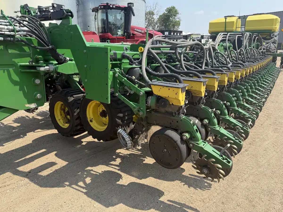 Gallery image 2 for Used 2023 John Deere DB90 Planter