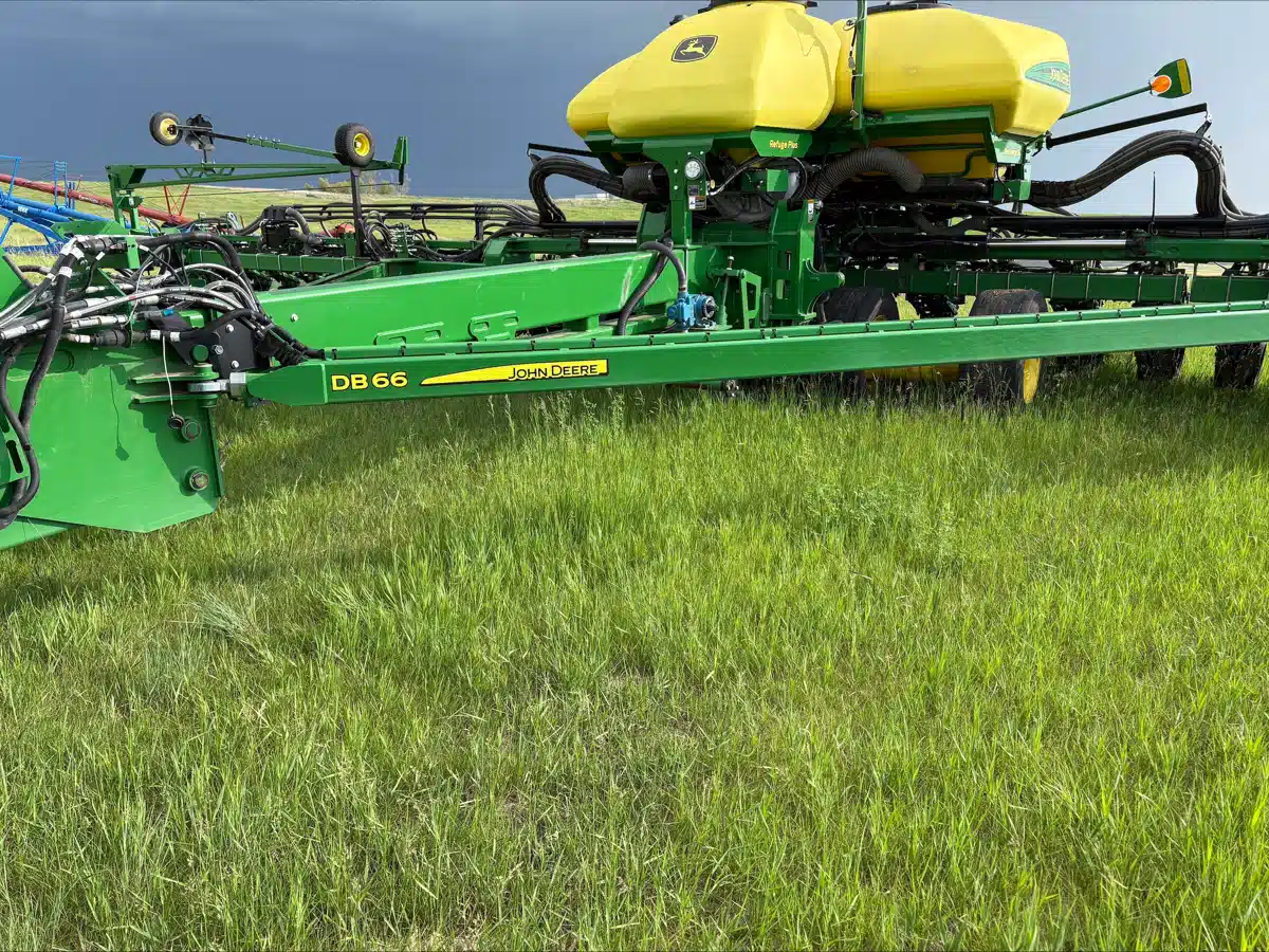 Gallery image 2 for Used 2020 John Deere DB66 Planter