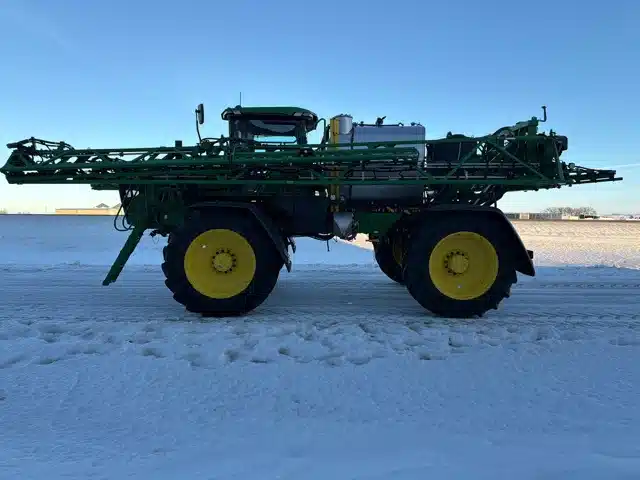 Gallery image 2 for Used 2025 John Deere 616R Sprayer - Self Propelled