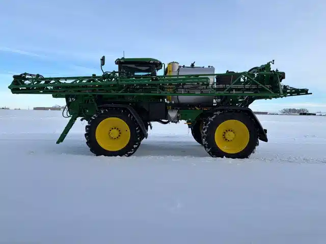 Gallery image 2 for Used 2025 John Deere 616R Sprayer - Self Propelled