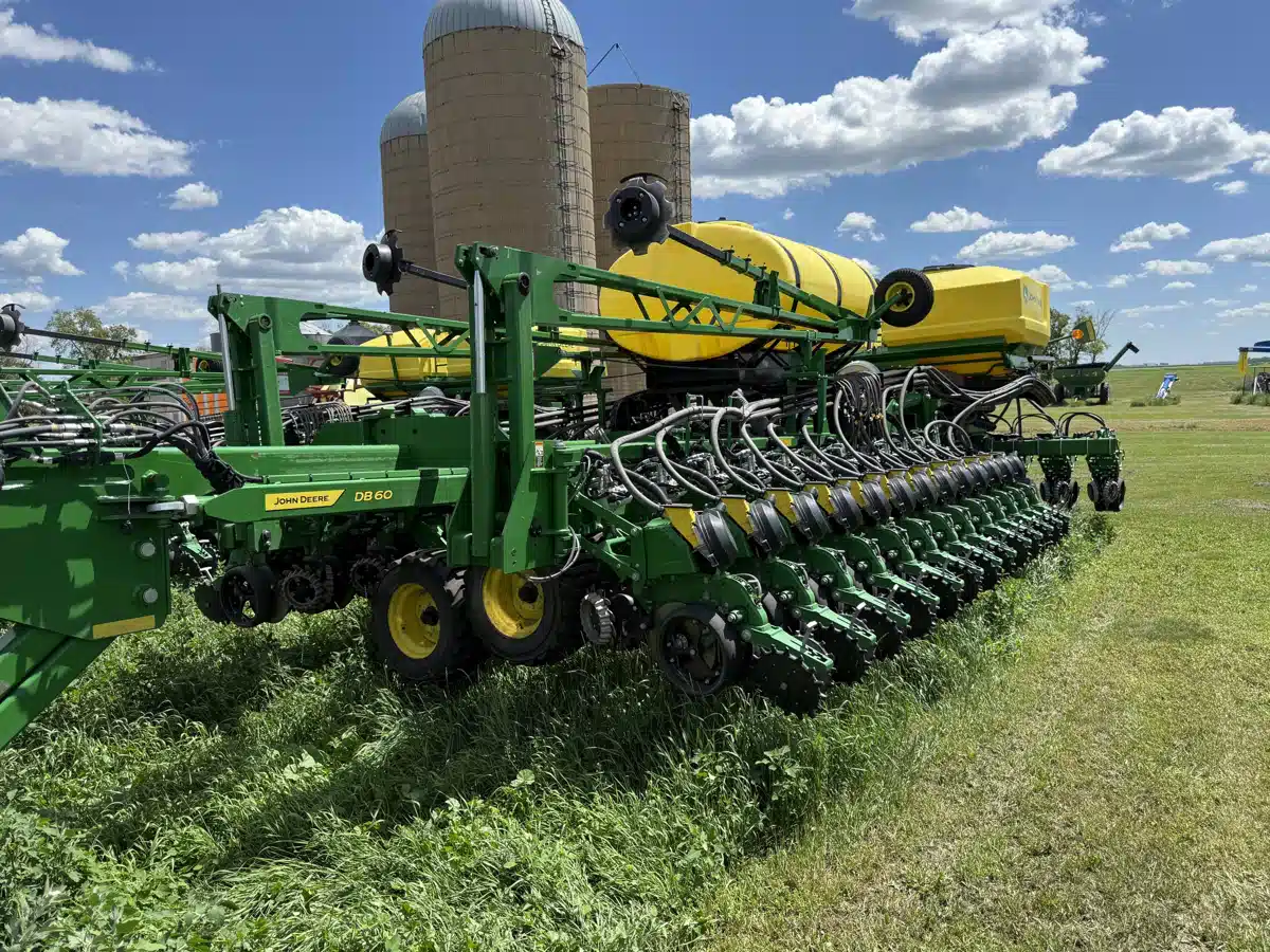 Gallery image 1 for Used 2022 John Deere DB60 Planter