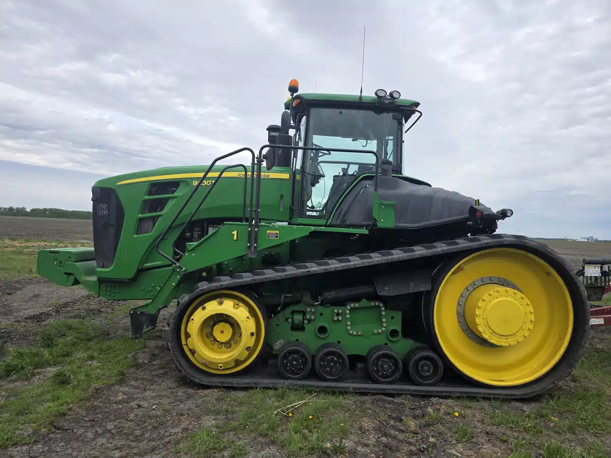 Gallery image 1 for Used 2010 John Deere 9630T Tractor