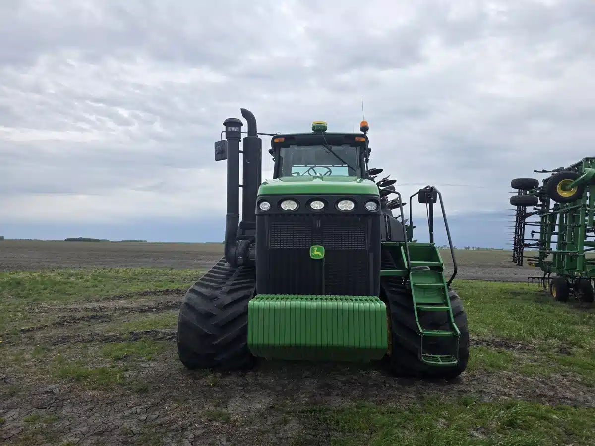 Gallery image 2 for Used 2010 John Deere 9630T Tractor