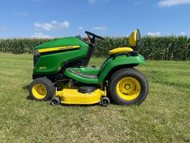Gallery image 2 for Used 2021 John Deere X570 Lawn Tractor