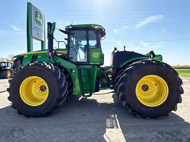 Gallery image 2 for Used 2024 John Deere 9R 540 Tractor