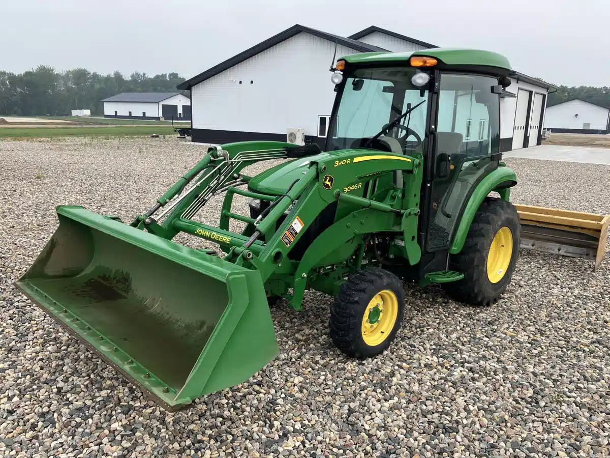 Gallery image 1 for Used 2022 John Deere 3046R Tractor