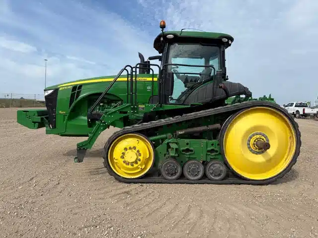 Gallery image 2 for Used 2018 John Deere 8370RT Tractor