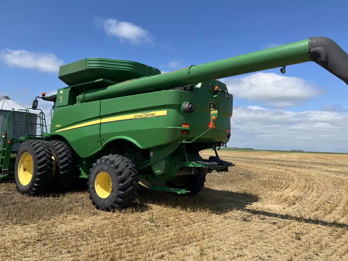 Gallery image 2 for Used 2012 John Deere S670 Combine