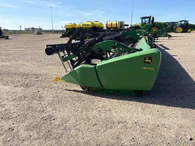 Gallery image 2 for Used 2013 John Deere 640FD Header - Draper
