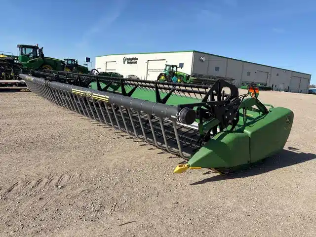 Gallery image 1 for Used 2013 John Deere 640FD Header - Draper