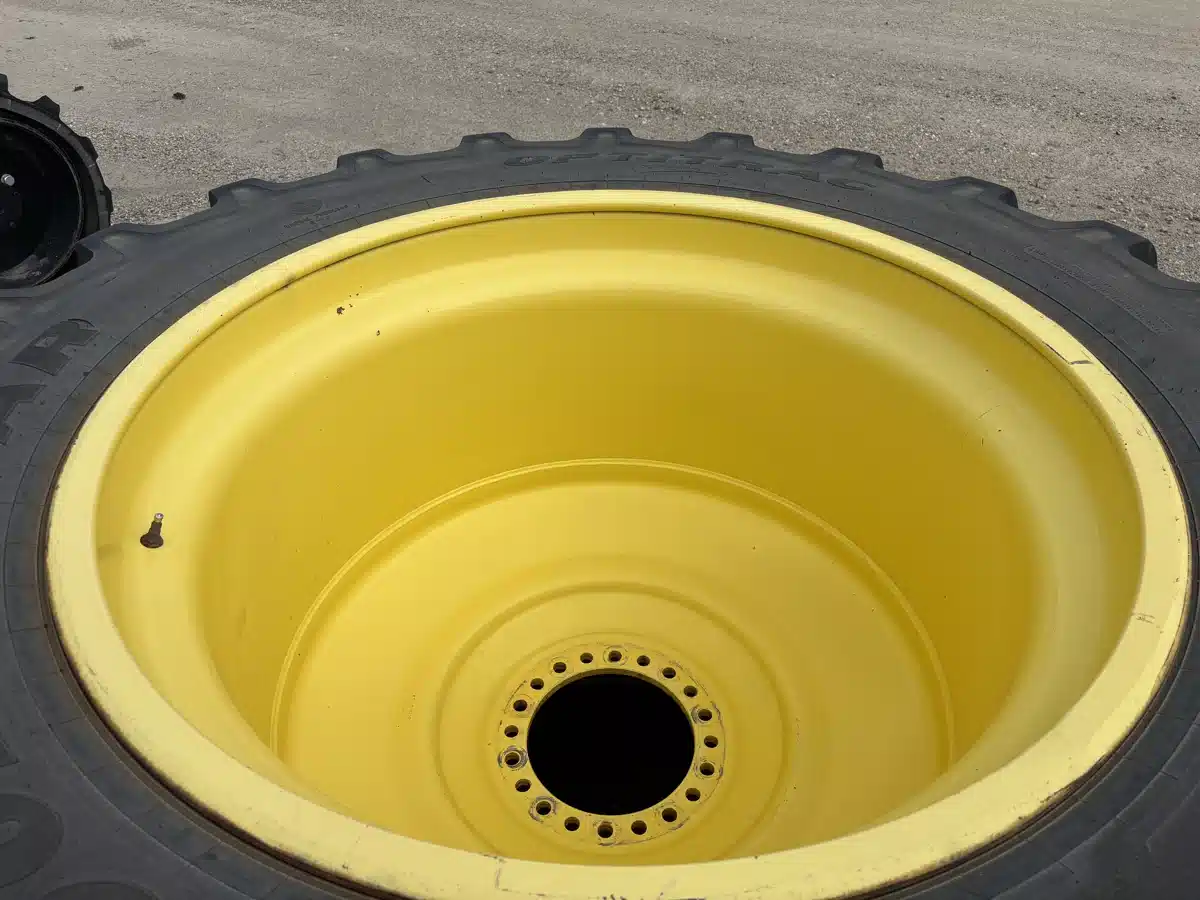 Gallery image 2 for Goodyear LSW1400/30R46 Tires