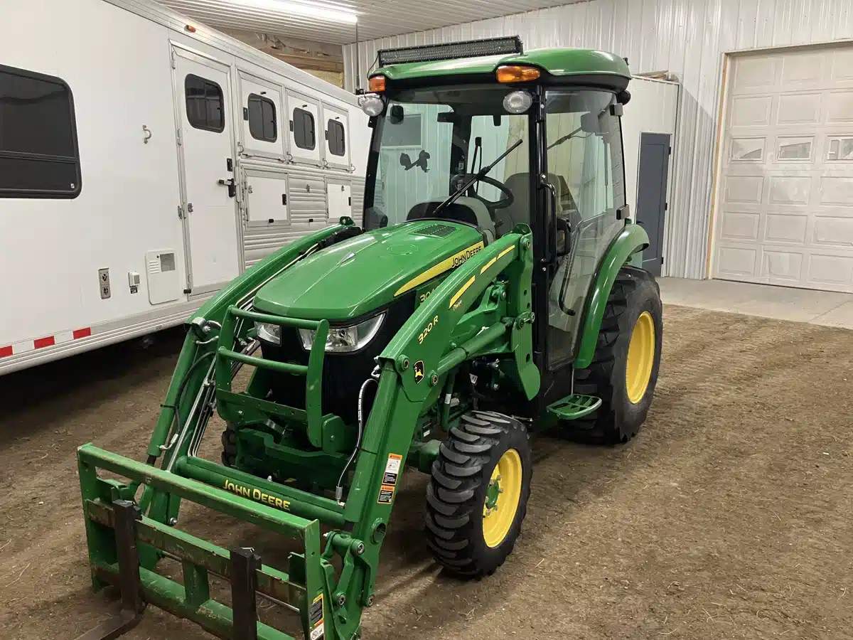 Gallery image 1 for Used 2020 John Deere 3046R Tractor