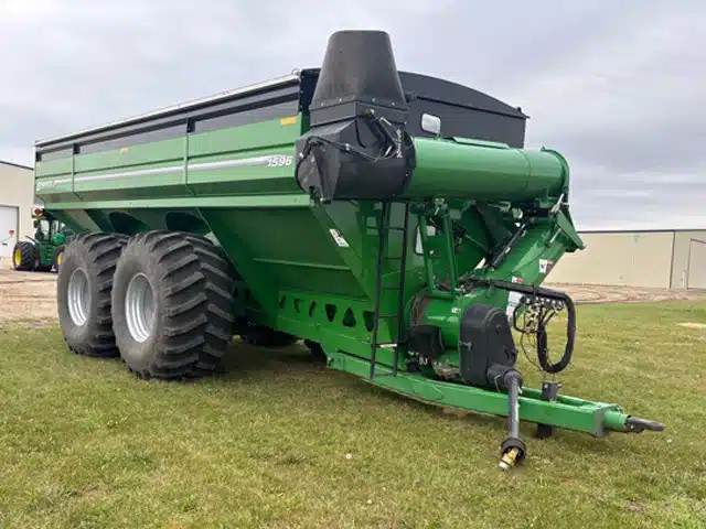 Gallery image 1 for Used 2019 Brent 1596 Grain Cart