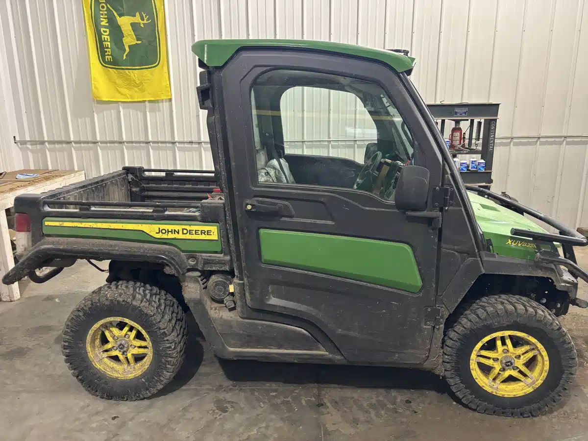 Gallery image 1 for Used 2022 John Deere XUV 835R Utility Vehicle