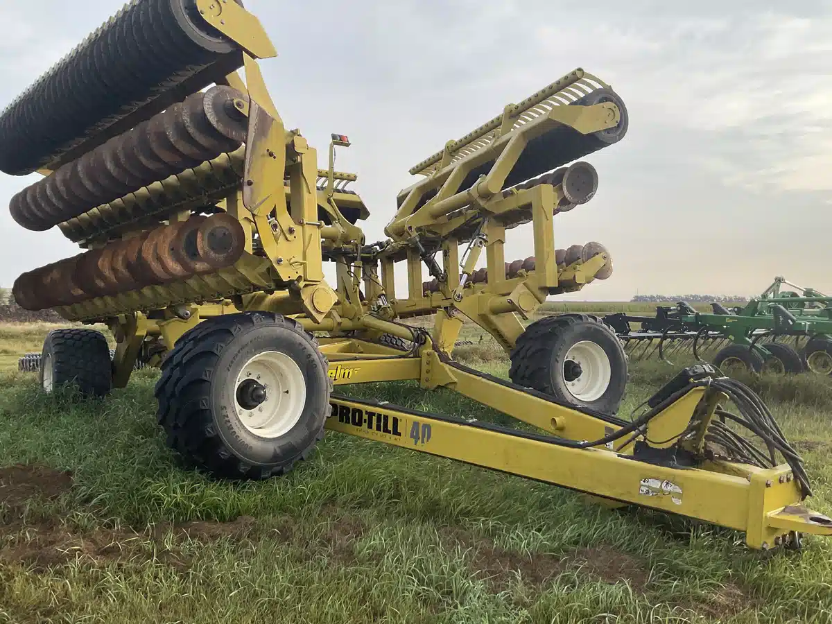 Gallery image 1 for Used 2015 Degelman PT40 Vertical Tillage