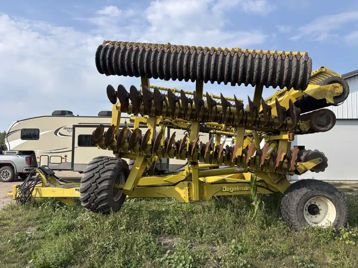 Gallery image 1 for Used 2018 Degelman PT40 Vertical Tillage