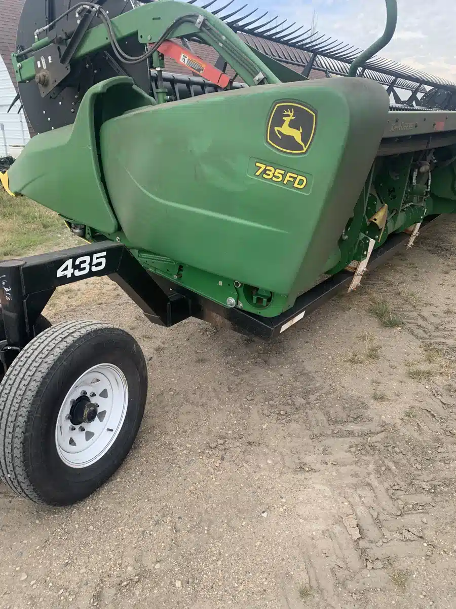 Gallery image 1 for Used 2020 John Deere 735FD Header - Draper