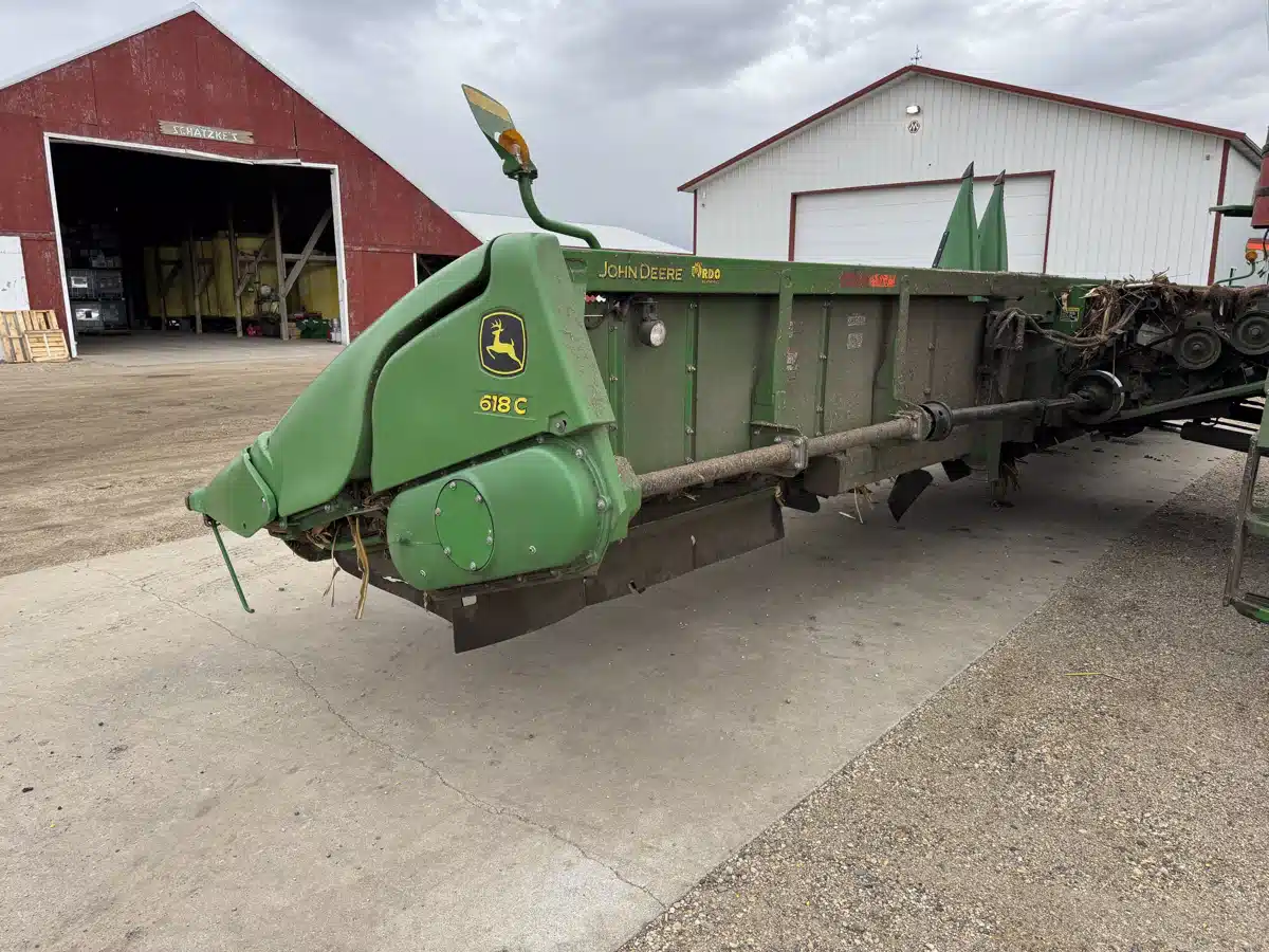 Gallery image 2 for Used 2014 John Deere 618C Header - Row Crop