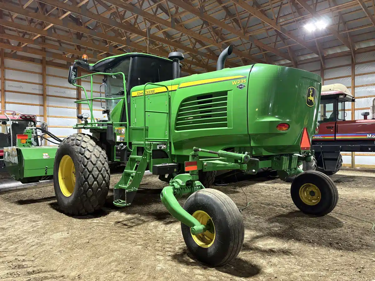 Gallery image 2 for Used 2014 John Deere W235 Windrower