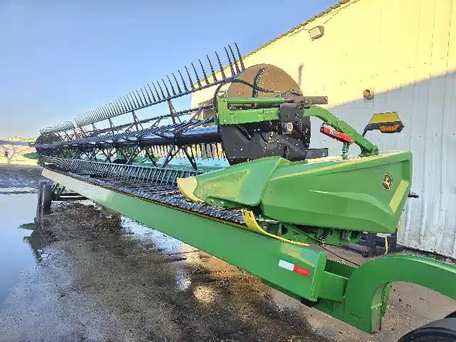 Gallery image 1 for Used 2024 John Deere HD50F Header - Flex