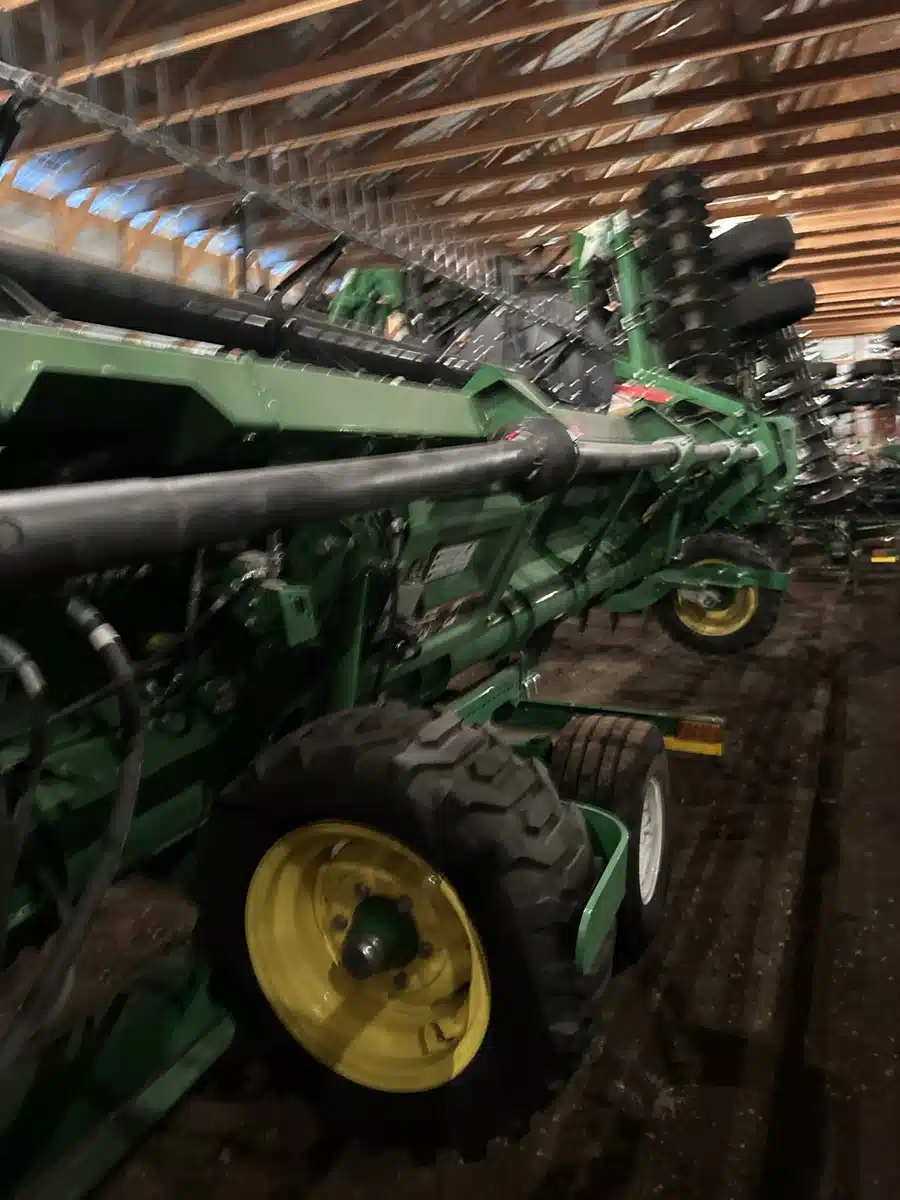 Gallery image 1 for Used 2024 John Deere HD50F Header - Flex