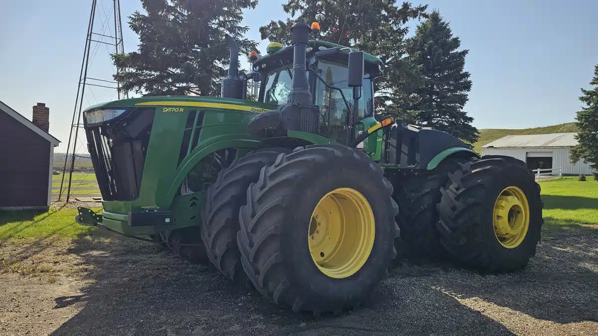 Gallery image 1 for 2019 John Deere 9570R Tractor