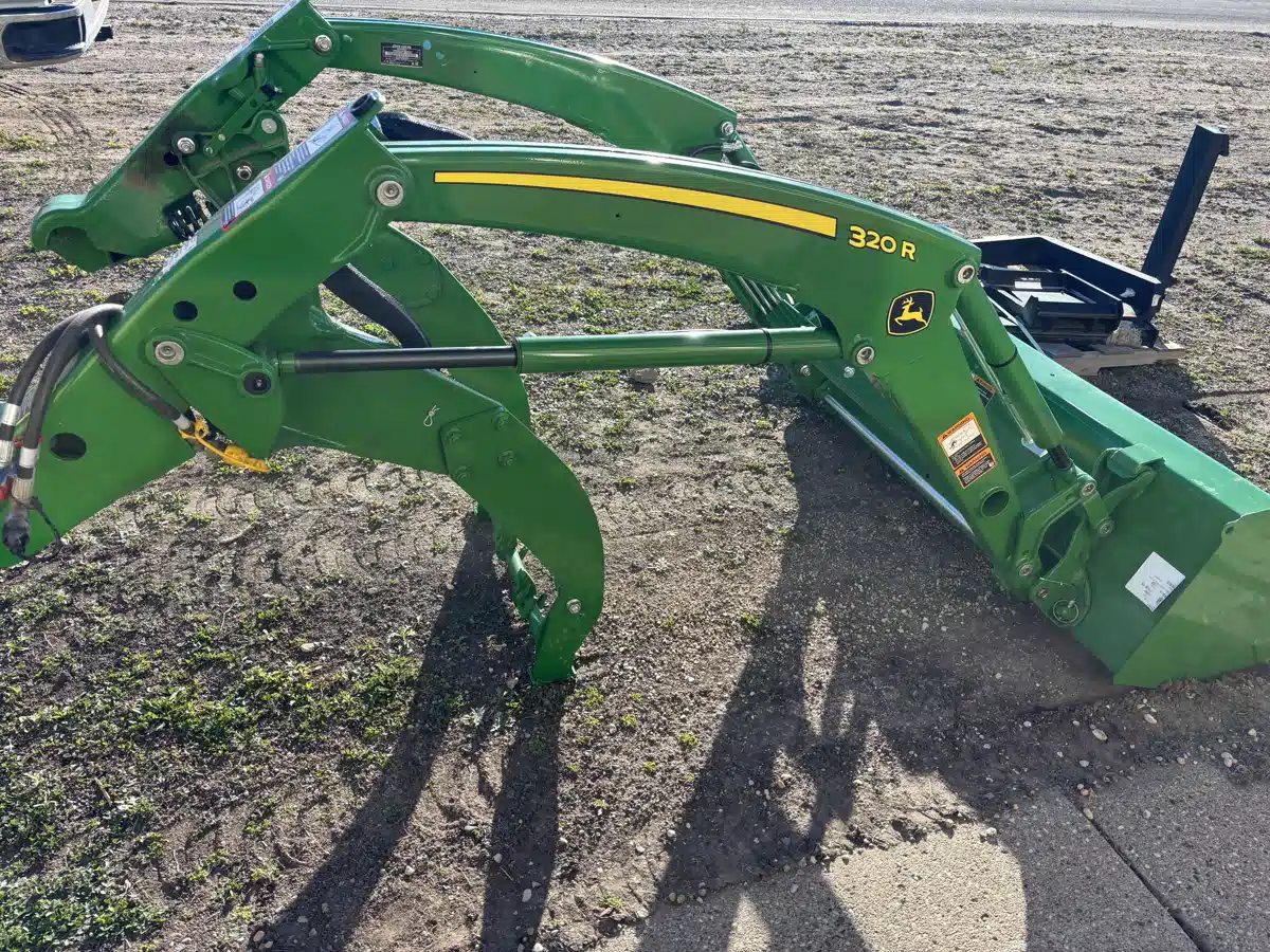 Gallery image 2 for 2023 John Deere 320R Front End Loader