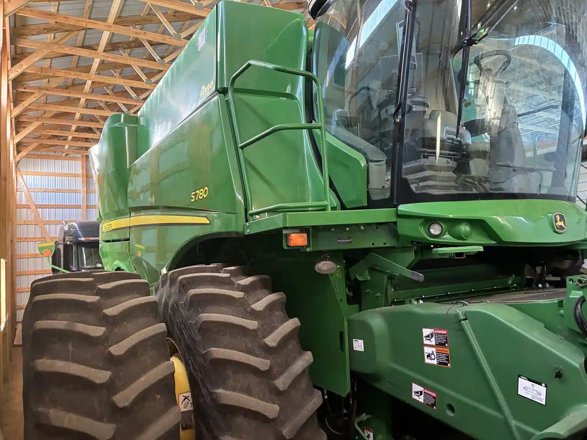 Gallery image 2 for Used 2021 John Deere S780 Combine