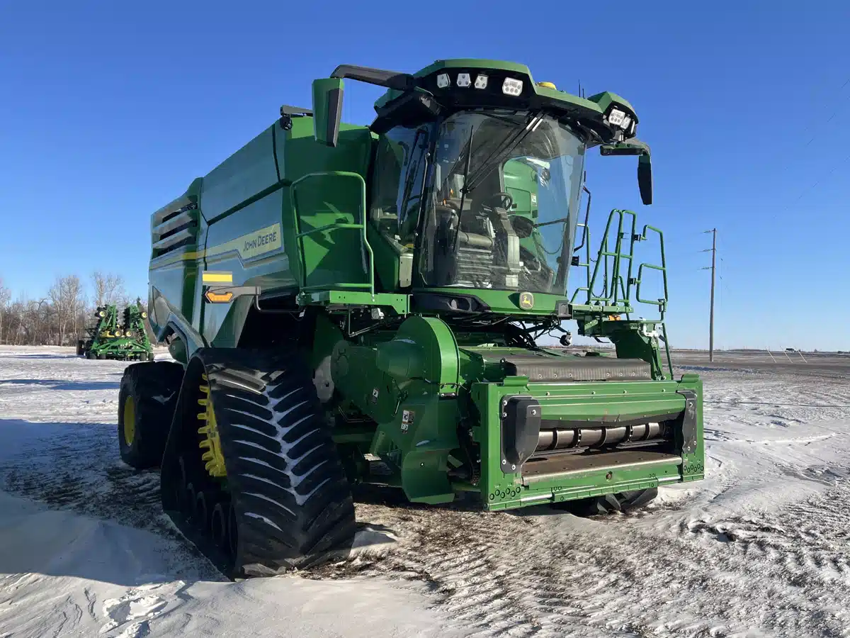 Gallery image 2 for 2025 John Deere X9 1100 Combine