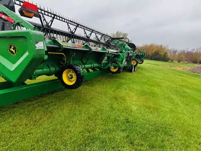 Gallery image 1 for Used 2024 John Deere HD50F Header - Flex