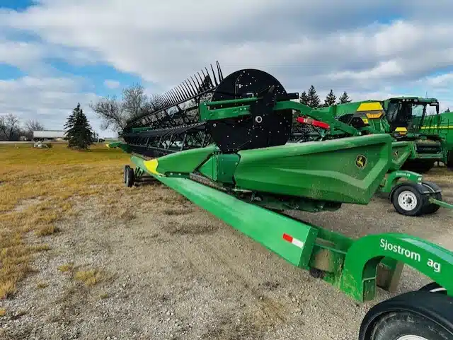 Gallery image 2 for Used 2024 John Deere HD45F Header - Flex Draper