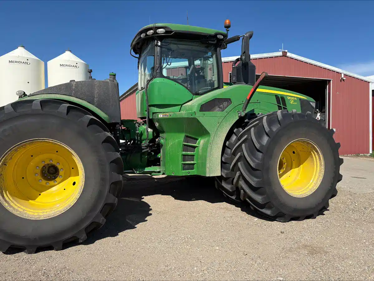 Gallery image 2 for Used 2021 John Deere 9520R Tractor