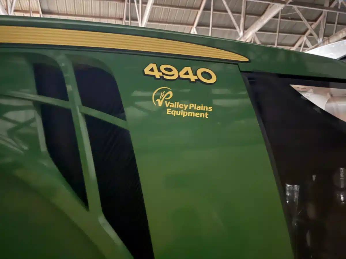 Used 2014 John Deere 4940 Sprayer - Self Propelled