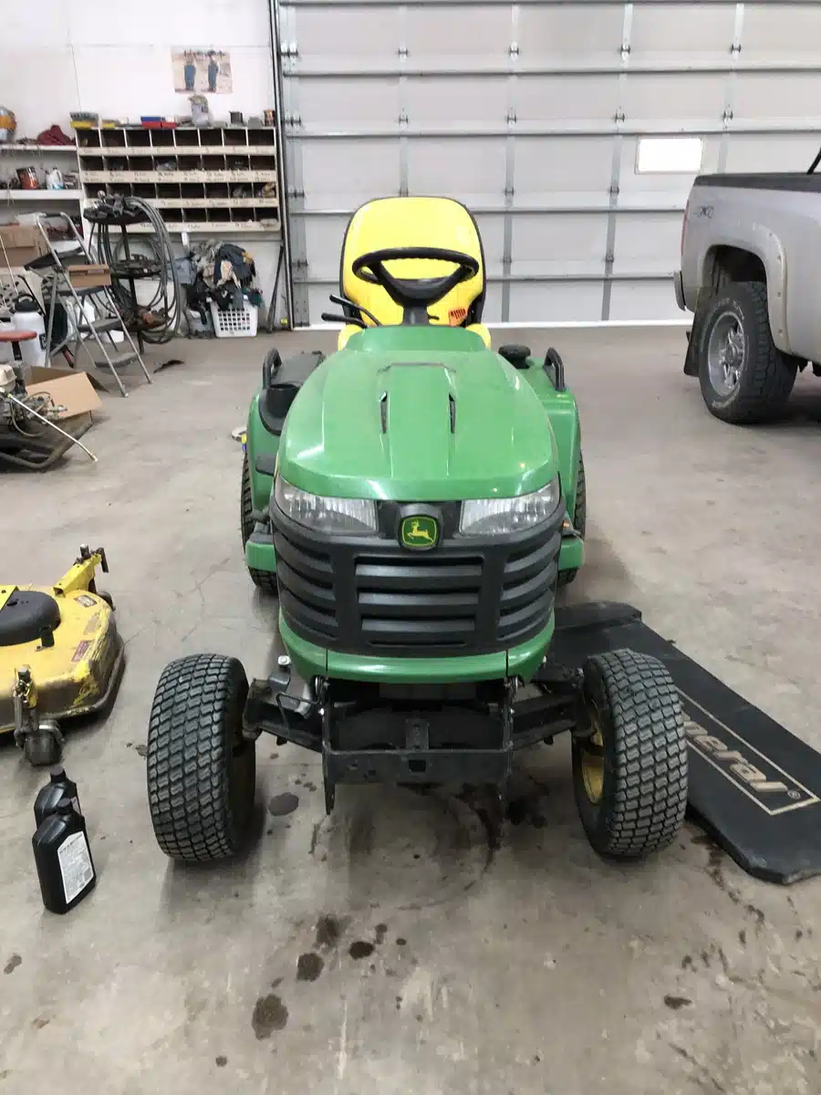 Gallery image 2 for 2014 John Deere X734 Lawn Tractor