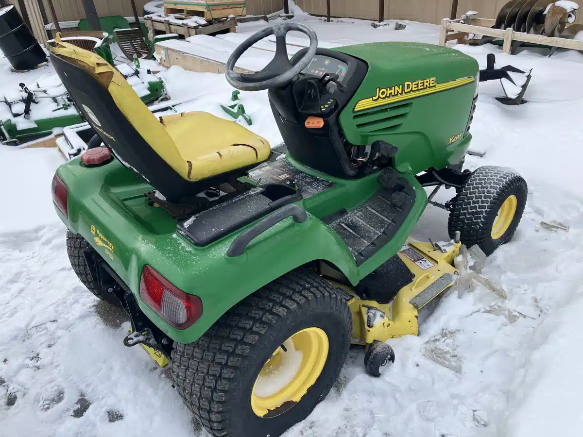 Gallery image 2 for 2004 John Deere X495 Lawn Tractor