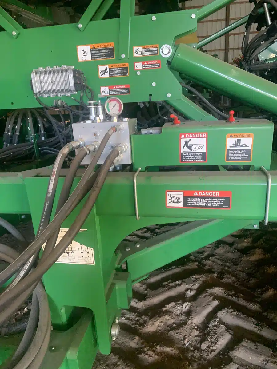 Gallery image 2 for 2021 John Deere 1890 Air Drill