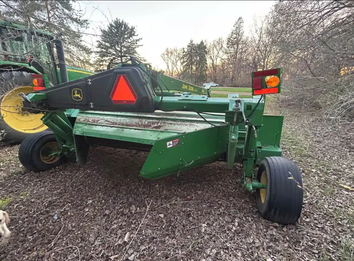 Gallery image 2 for 2017 John Deere 956 Disc Mower Conditioner